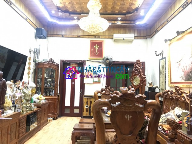 Bán nhà mặt phố Nguyễn Văn Cừ, LB dt 115m hướng ĐN giá 23ty
