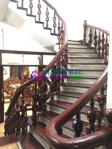 Bán nhà mặt phố Nguyễn Văn Cừ, LB dt 115m hướng ĐN giá 23ty